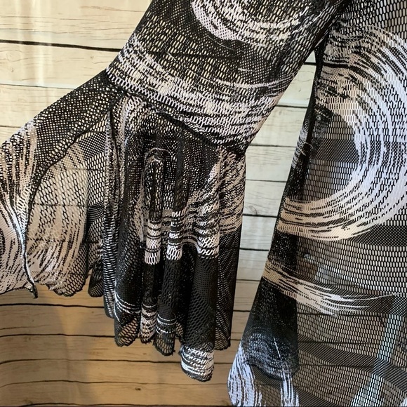 Dor Dor Bell Sleeve Mesh Swimsuit Cover - Picture 6 of 9